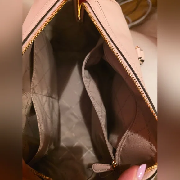 Michael Kors Blush Pink Jet Set Travel Satchel/Duffle - Picture 3 of 6